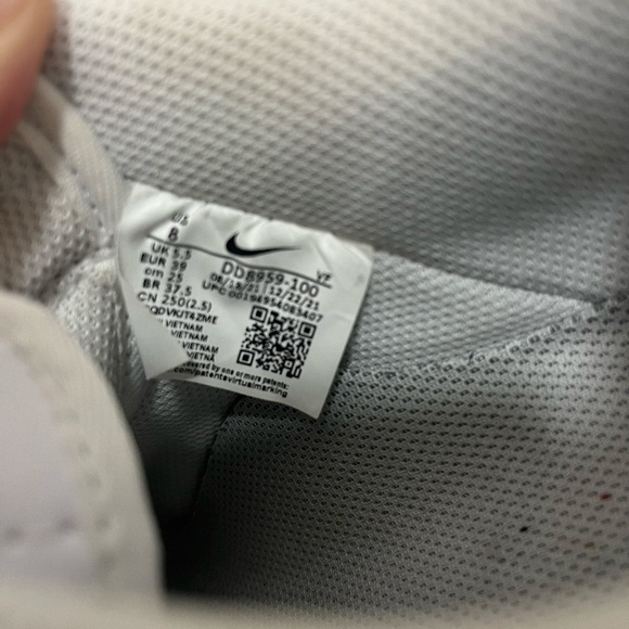 Nike Airforce 1 size 8 - Picture 9 of 9